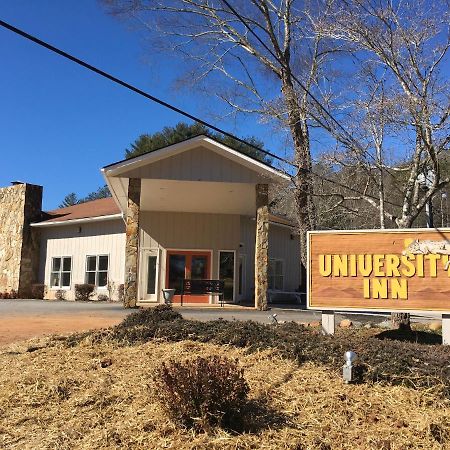 University Inn Cullowhee Exteriör bild
