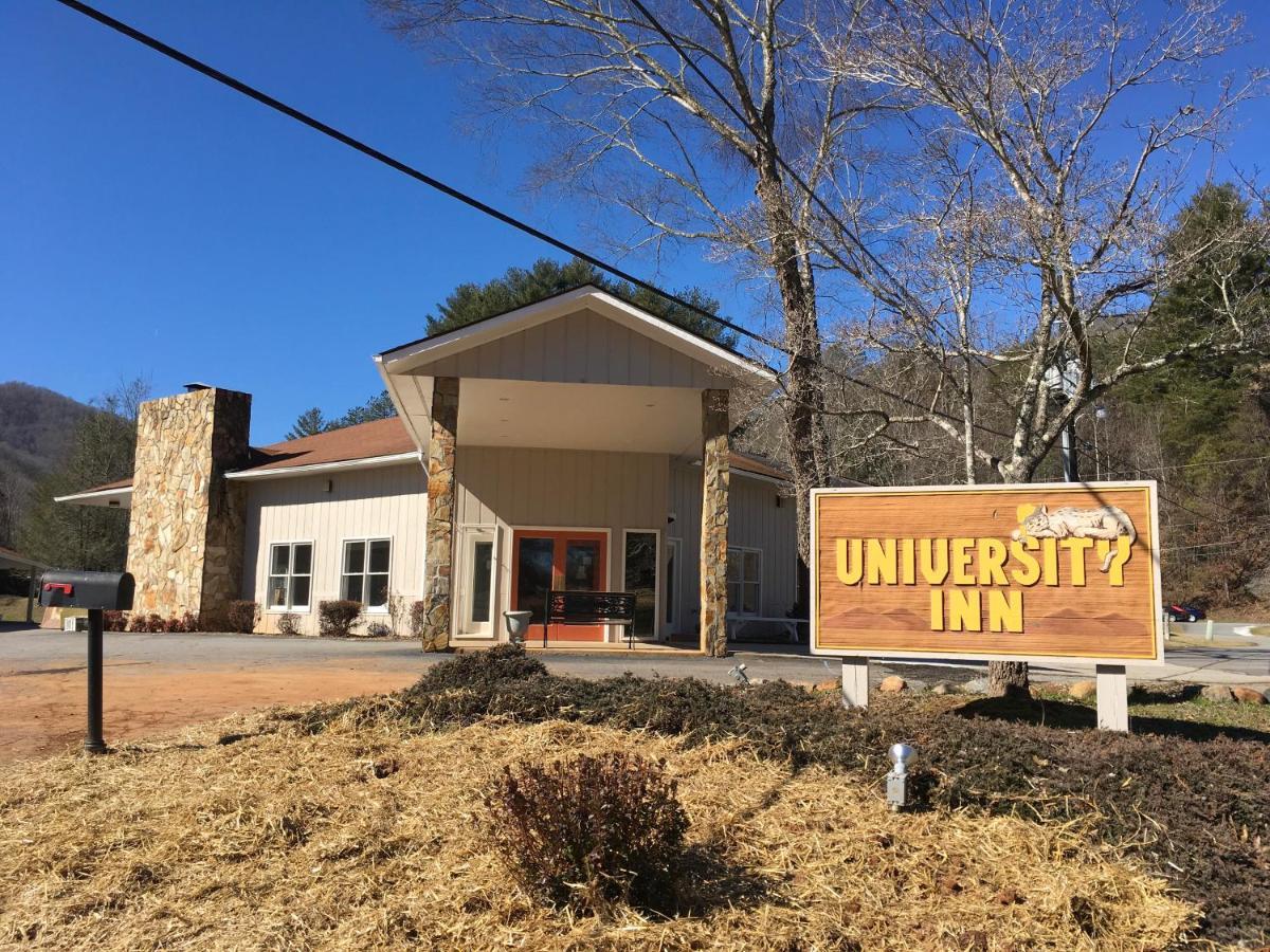 University Inn Cullowhee Exteriör bild